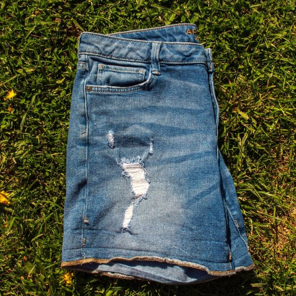 Medium Rise Galaxy Painted Jean Shorts - Picture 7 of 9